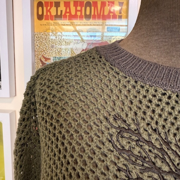 Olive Green Mesh Crochet Knit Cropped Butterfly Sweater - Picture 5 of 8